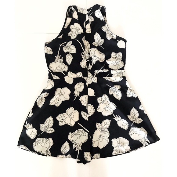 Romper - Picture 2 of 3